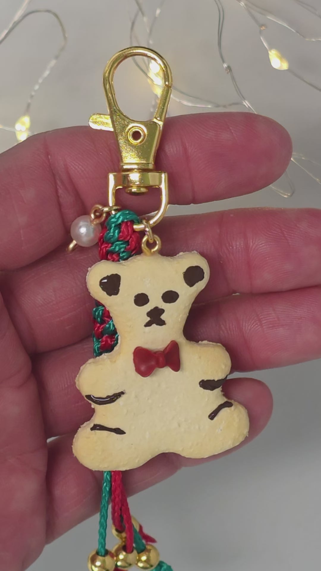 Video: Weihnachtskeks Teddy Charm in Bewegung